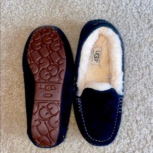 UGG Ansley slippers women’s size 6.